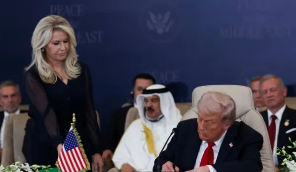 ट्रंप ने मिस्र में गाजा सीजफायर प्लान पर साइन किए