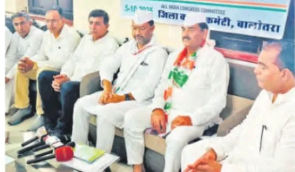 पर्यवेक्षकों ने कार्यकर्ताओं से की रायशुमारी