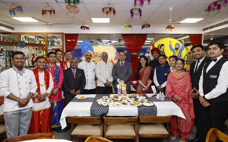 होटल मैनेजमेंट स्टूडेंट्स ने सजाया 'शान—ए—पंजाब'