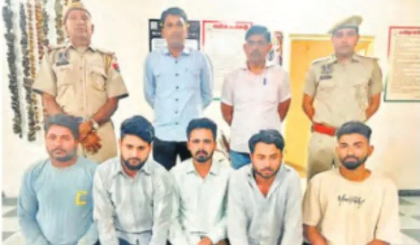 फ्लैट में फैक्ट्री, 43 लाख के जाली नोटों संग 5 गिरफ्तार