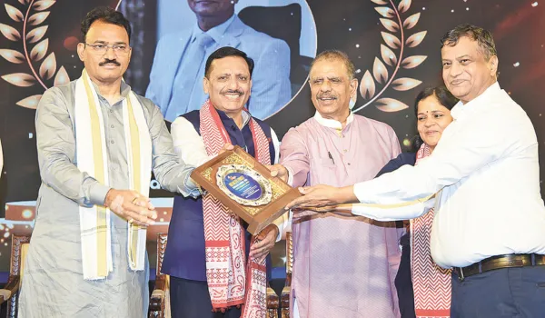 हेल्थ सेक्टर को उपलब्धियों का मनाया जश्न