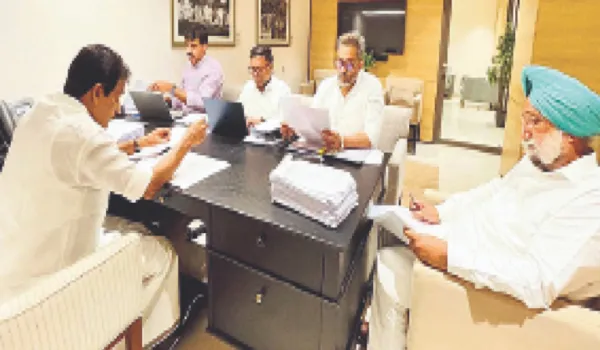 जिलाध्यक्षों पर दिल्ली में मंथन पूरा, राहुल गांधी की 'हां' बाकी