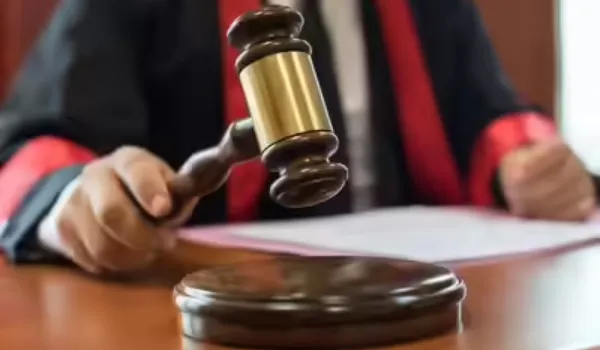 कोर्ट ने केंद्र, नाजिम व असिस्टेंट नाजिम से मांगा जवाब