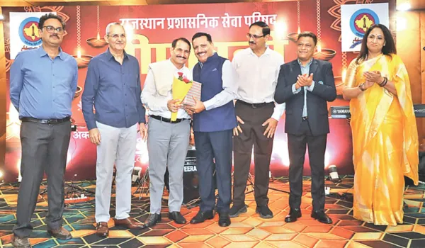 पदोन्नत अफसरों को किया सम्मानित