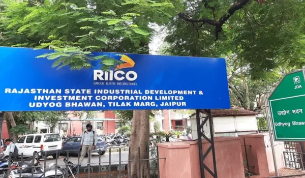 निवेशकों के लिए 100 औद्योगिक क्षेत्रों में उपलब्ध होंगे 6 हजार भूखंड