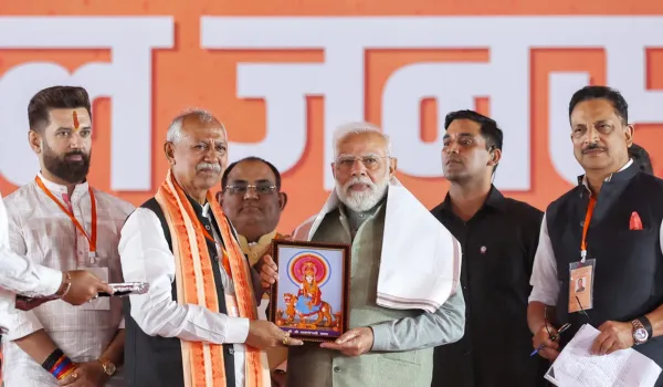 छठ मैया का अपमान करने वालों को बिहार माफ नहीं करेगा: मोदी