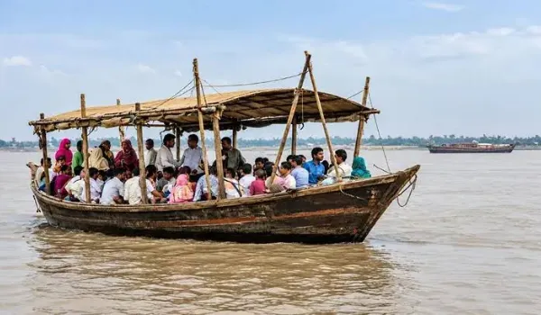 हाजीपुर में गंगा में नाव पलटी, 13 की मौत