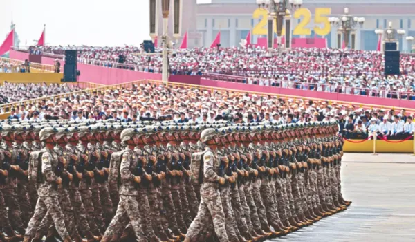 China unveils laser weapons, DF-5C nuclear missile at military parade