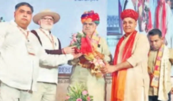 शिक्षकों ने दी सांस्कृतिक प्रस्तुतियां, किया मंत्रमुग्ध
