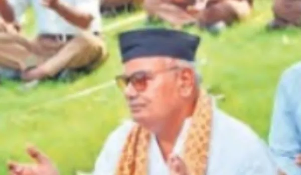 आरएसएस ने निकाला पथ संचलन