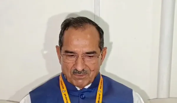 कांग्रेस देख रही 'मंगेरीलाल के सपने'