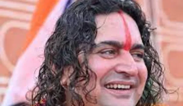 संतों ने बालमुकुन्दाचार्य को मांगों का ज्ञापन सौंपा