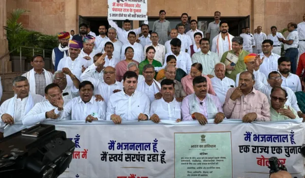 कैमरे लगाने व जूली को पूरक प्रश्न पूछने से रोकने पर हंगामा