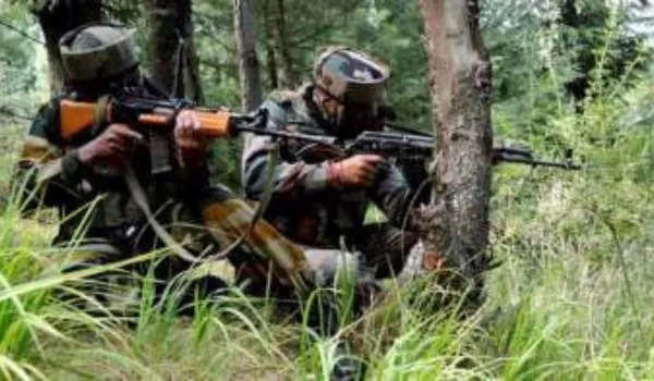 मुठभेड़ में 10 नक्सली ढेर