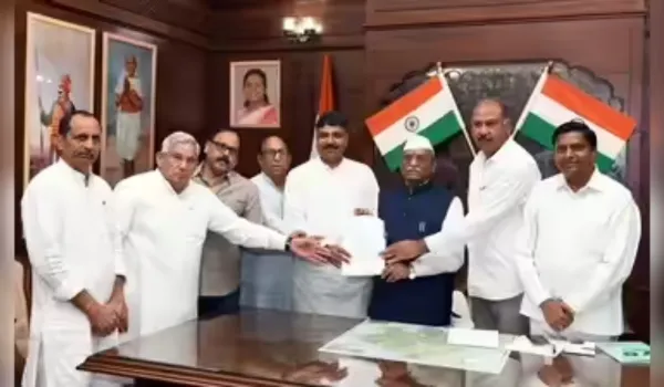 विधानसभा में जासूसी कैमरों का आरोप, शिकायत की