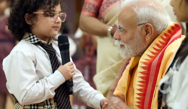 स्कूलों में प्रदर्शित होगी मोदी के बचपन से प्रेरित फिल्म