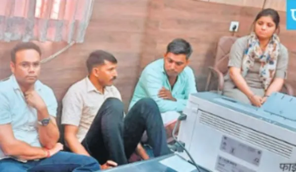 आयुक्त के इशारे पर शिकायत फिर बुनता था रिश्वत का जाल