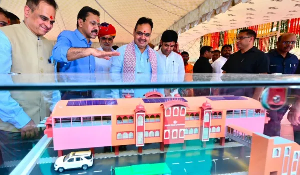 प्रमुख सचिव वित्त की जिम्मेदारी के साथ मेट्रो विस्तार की संभाली कमान