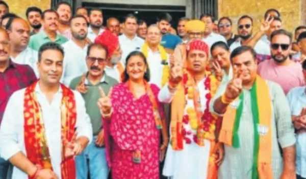 निर्दलीयों ने बिगाडा गणित, एक-एक पार्षद पर नजर