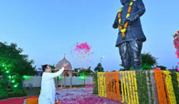 दीनदयाल के दर्शन और विचार आज भी पथ प्रदर्शक: सीएम