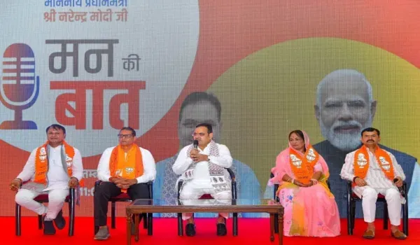 सीएम ने पार्षदों को दी विकास की रूपरेखा बनाने की सीख